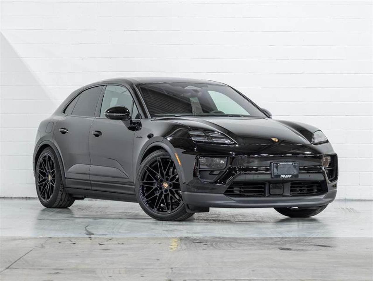 2026 Porsche Macan  Photo