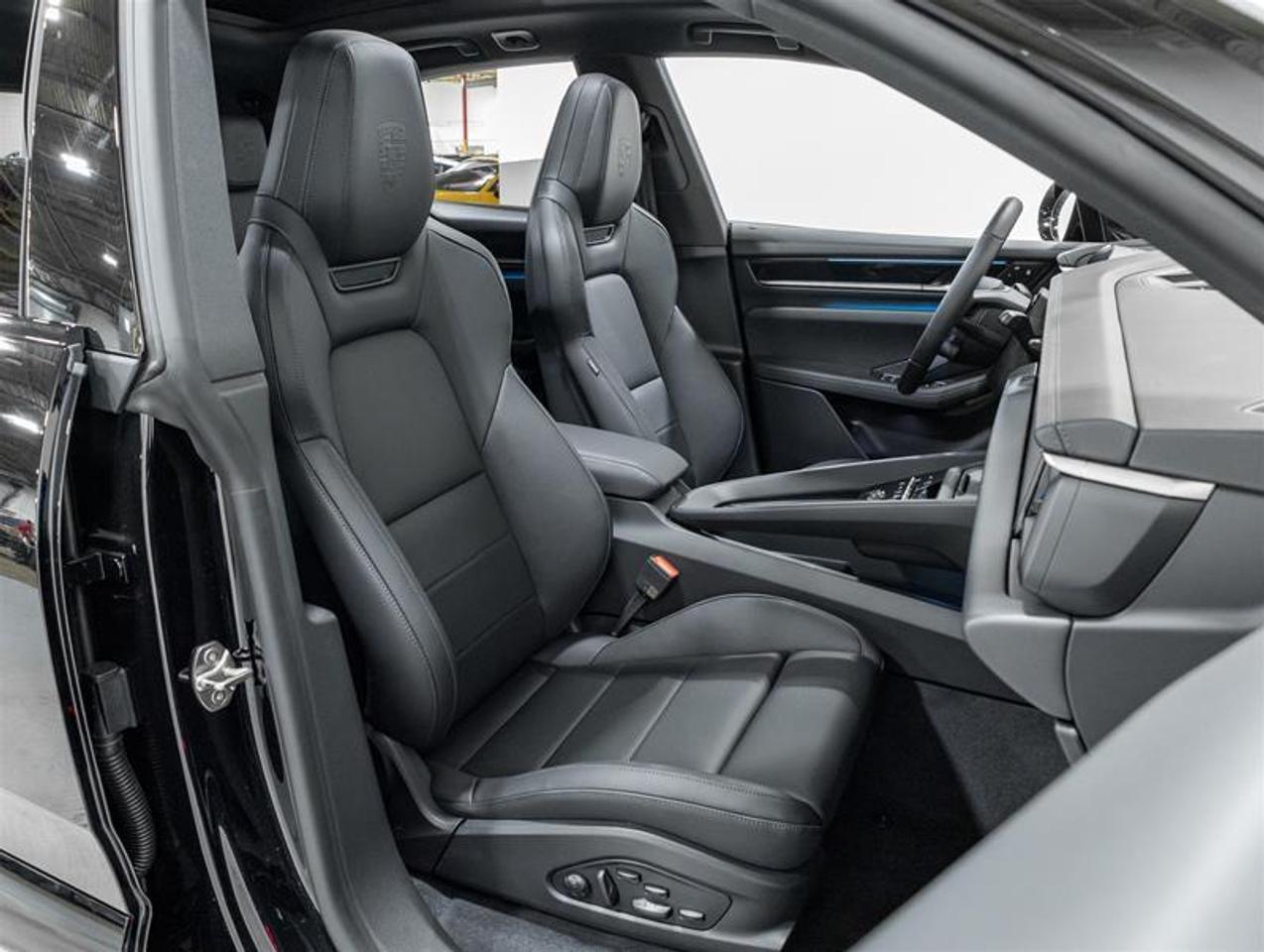2026 Porsche Macan  Photo