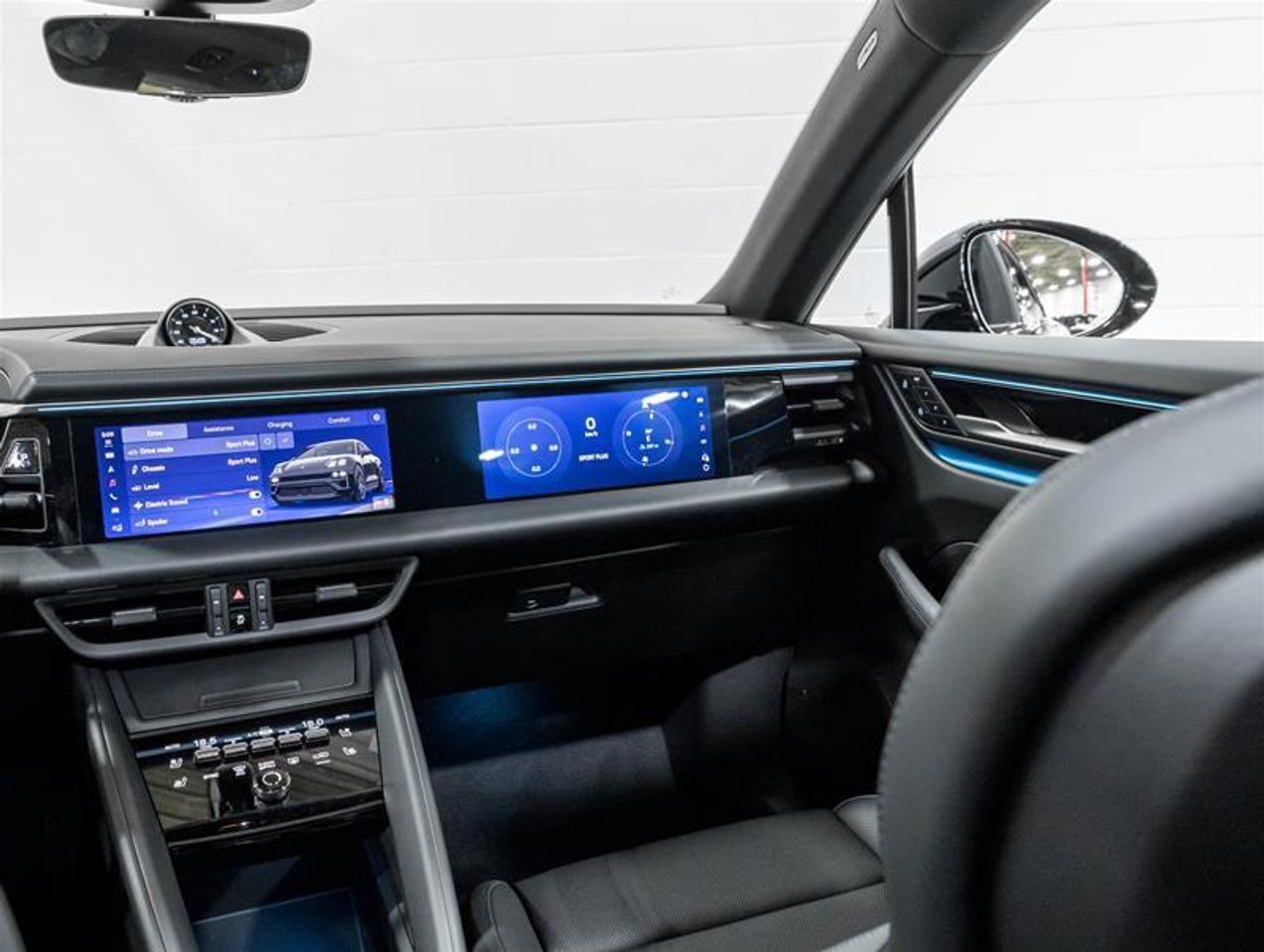 2026 Porsche Macan  Photo
