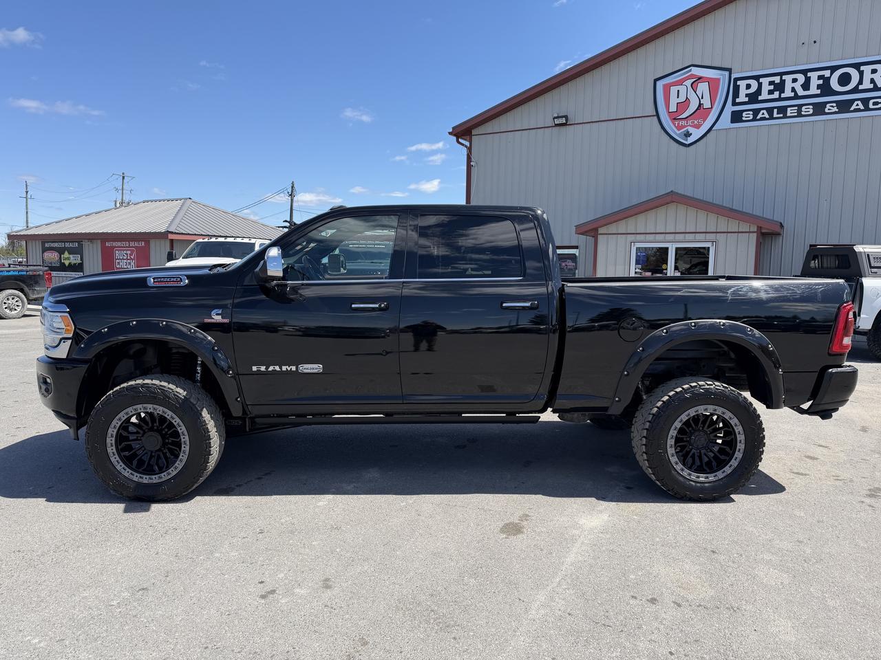 2020 RAM 2500 Laramie Longhorn 4x4 Crew Cab 6'4  Box Photo3