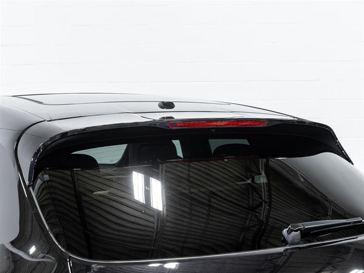 2025 Porsche Macan  Photo