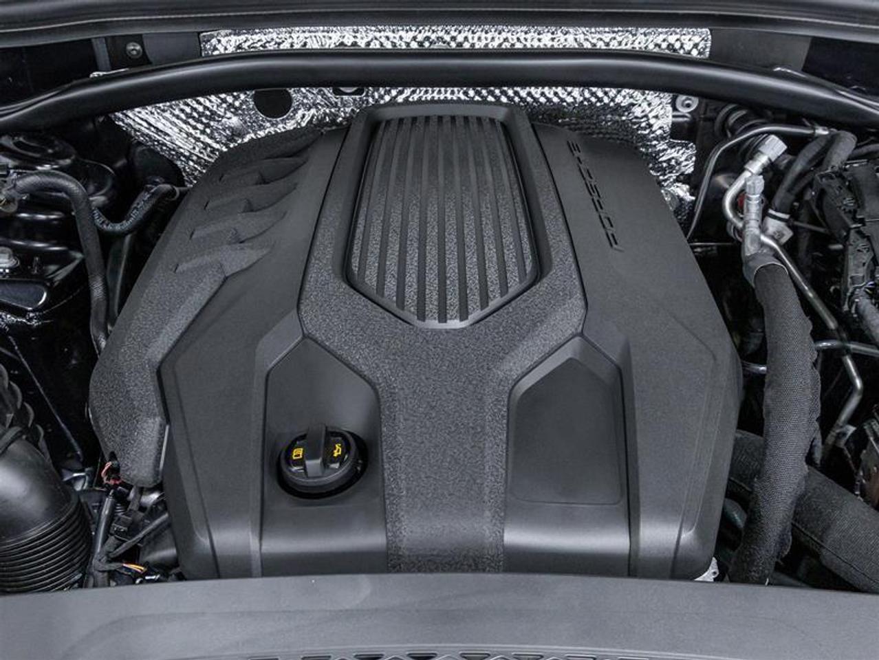 2025 Porsche Macan  Photo