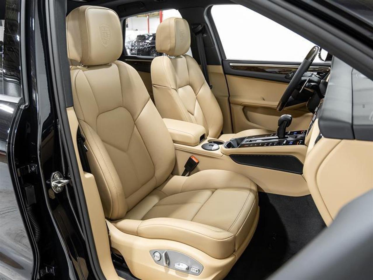 2025 Porsche Macan  Photo