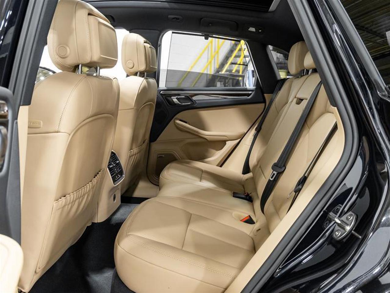 2025 Porsche Macan  Photo