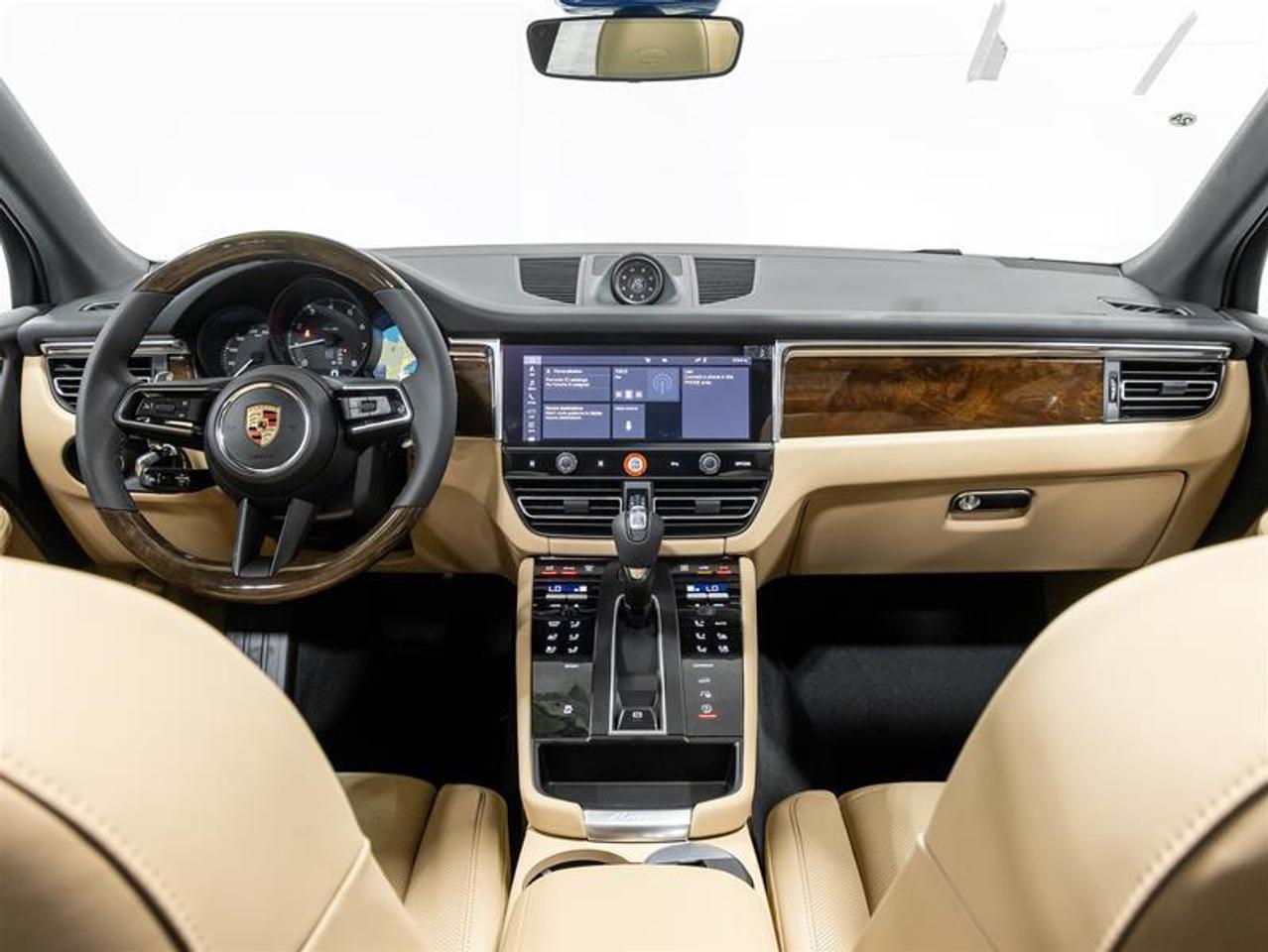 2025 Porsche Macan  Photo