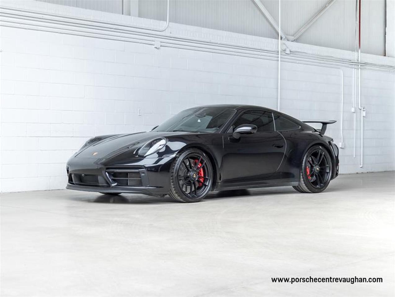 2024 Porsche 911  Photo0