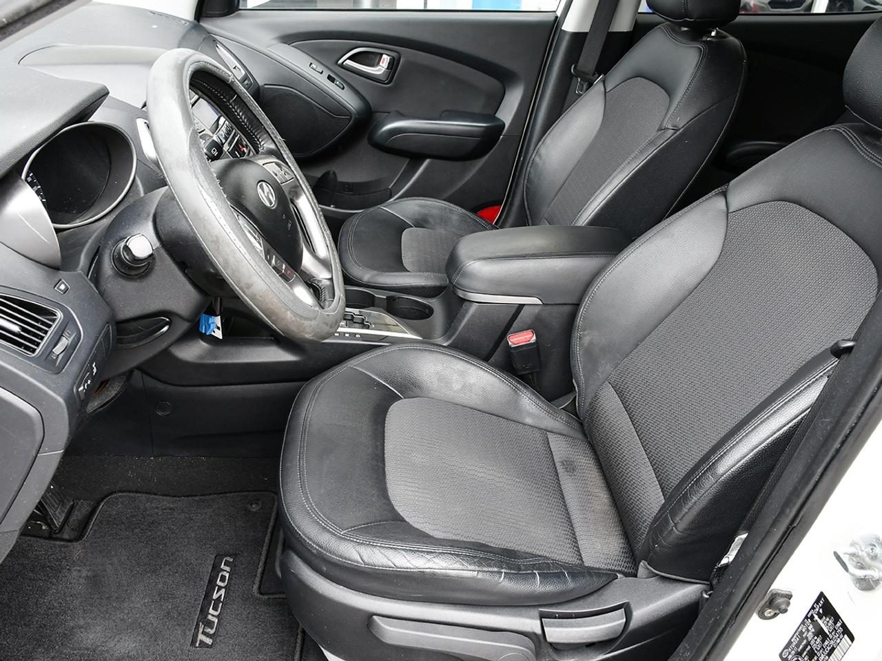 2011 Hyundai Tucson AWD   GLS   1 OWNER   CLEAN CARFAX   SOLD ASIS Photo