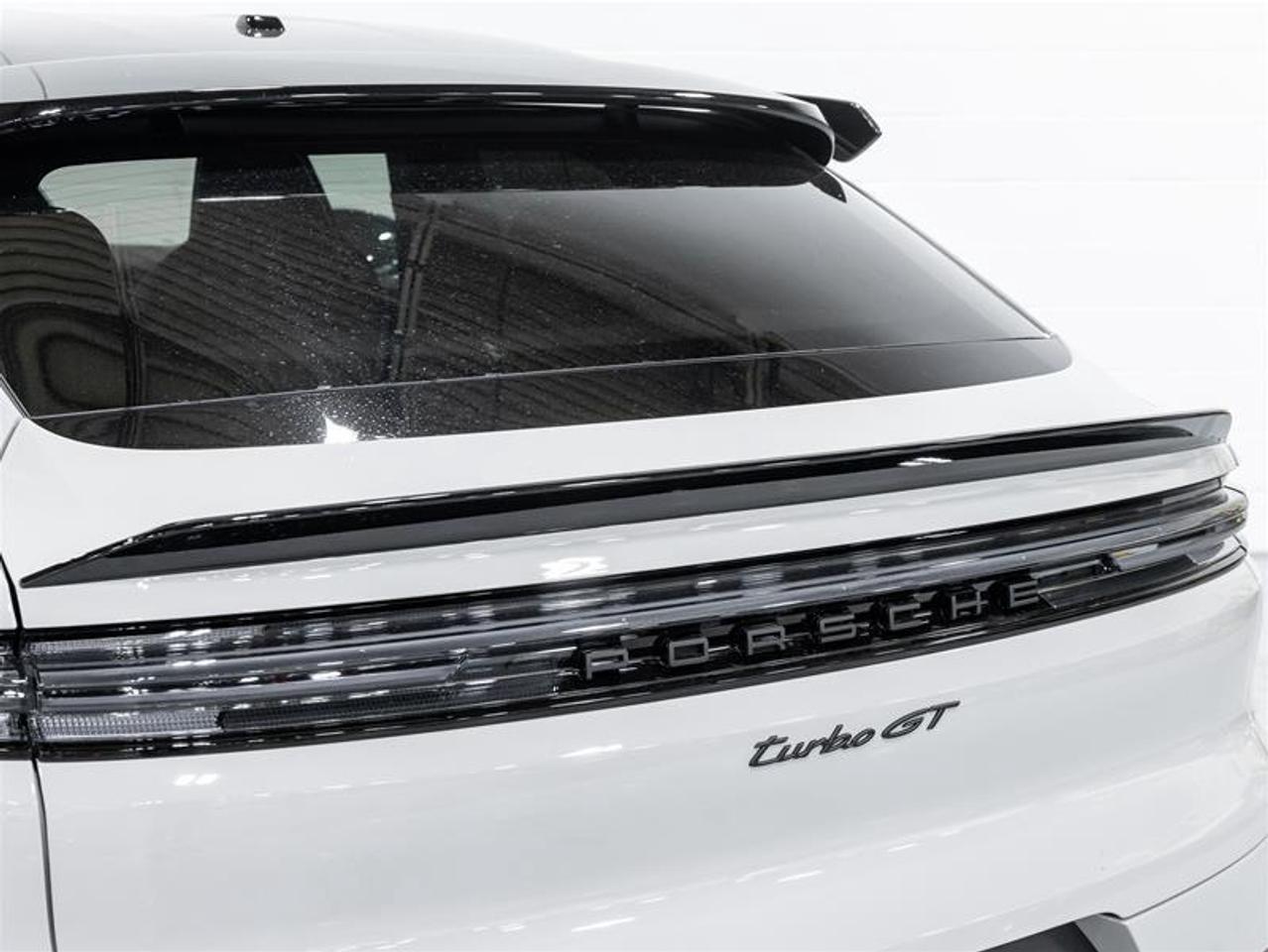 2025 Porsche Cayenne  Photo