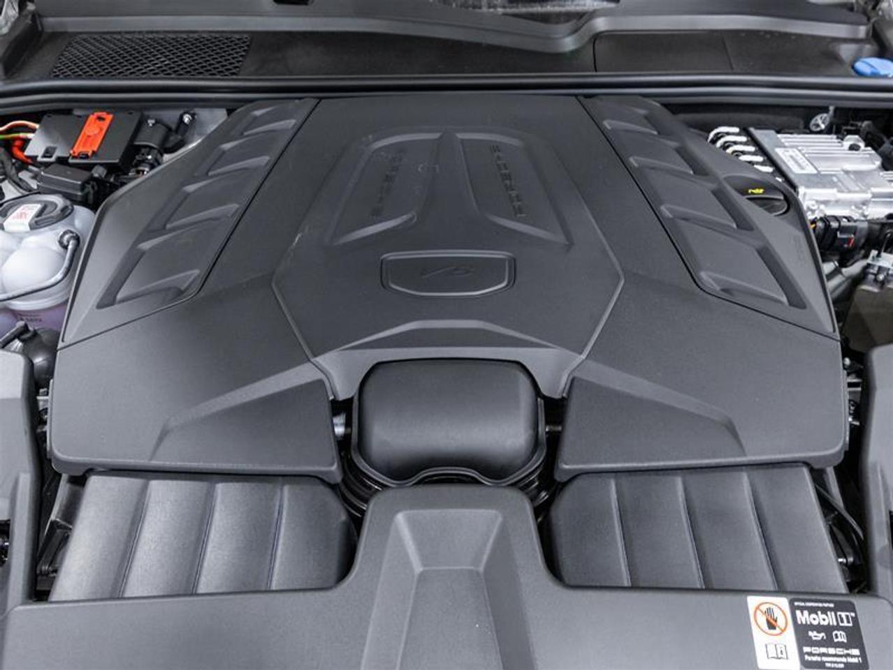2025 Porsche Cayenne  Photo