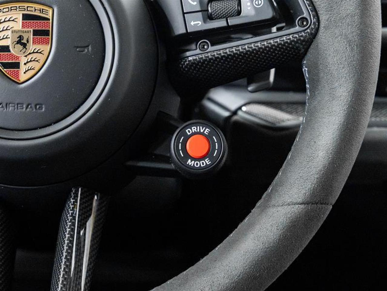 2025 Porsche Cayenne  Photo