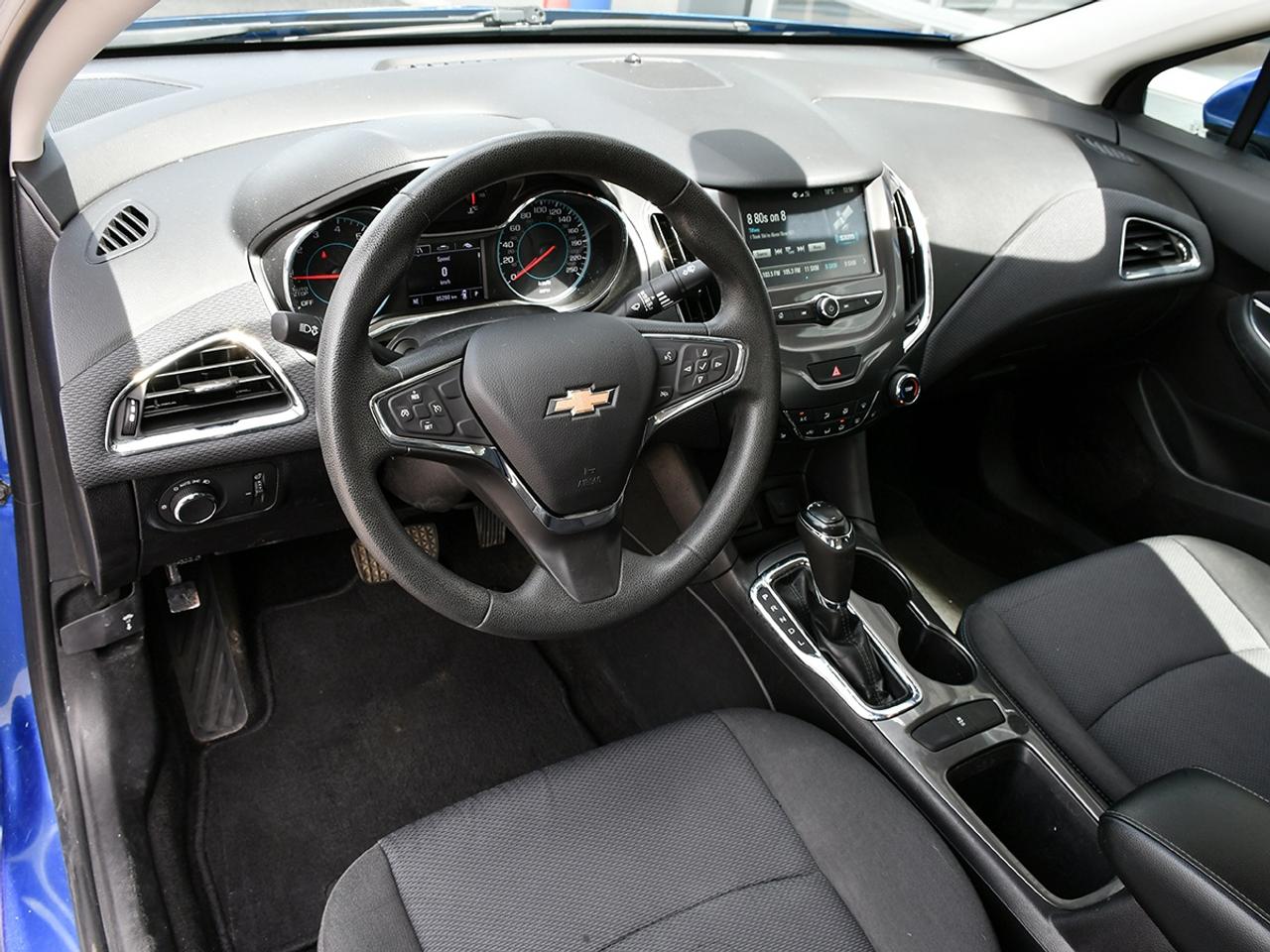 2018 Chevrolet Cruze LT   WINTER TIRES   25 SERVICE RECORDS   CERTIFIED Photo