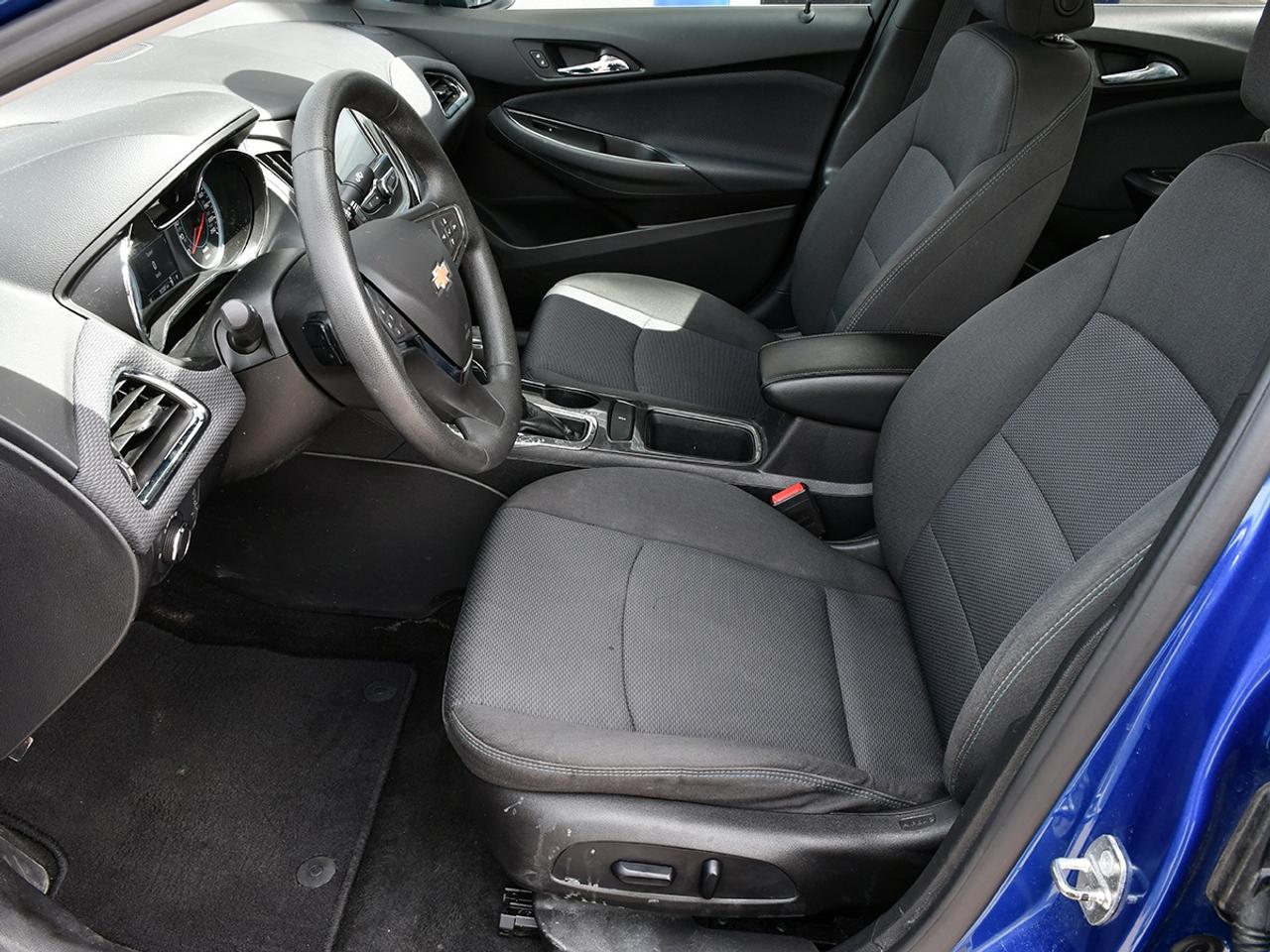 2018 Chevrolet Cruze LT   WINTER TIRES   25 SERVICE RECORDS   CERTIFIED Photo