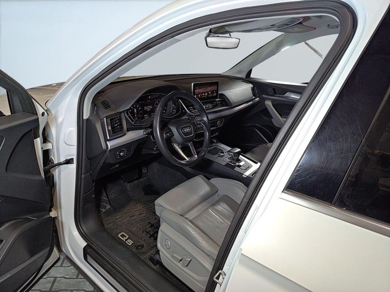 2019 Audi Q5 Technik quattro   Pano Roof   Virtual Cockpit   36 Photo