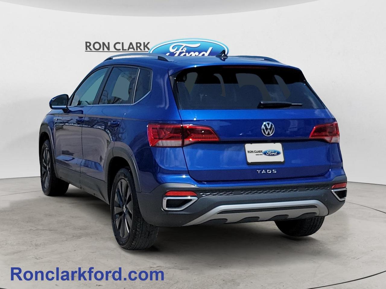 2023 Volkswagen Taos Comfortline 4dr Front-Wheel Drive Photo4