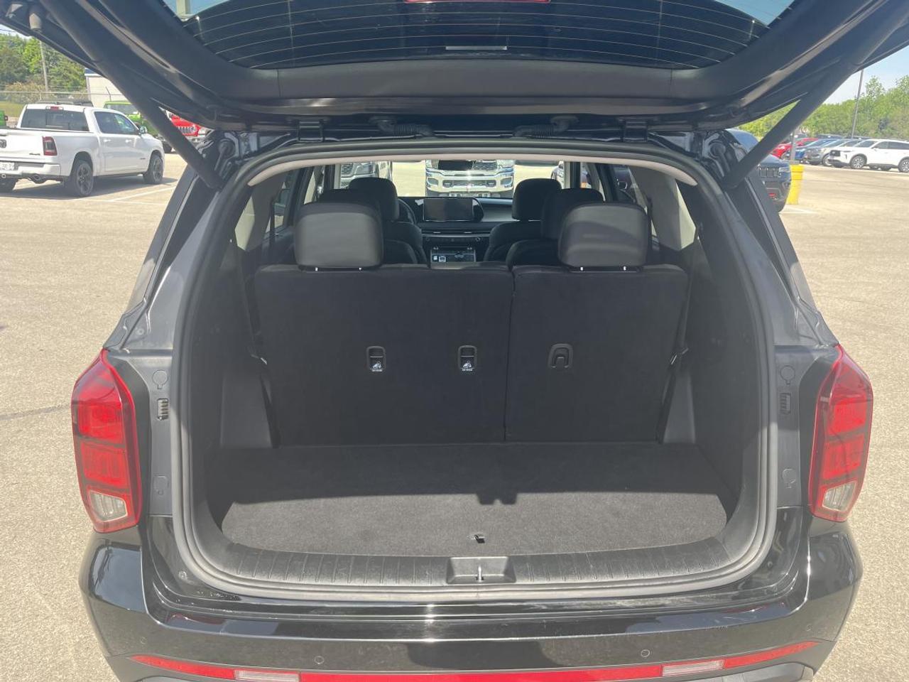 2025 Hyundai PALISADE Urban 7-Passenger AWD Photo