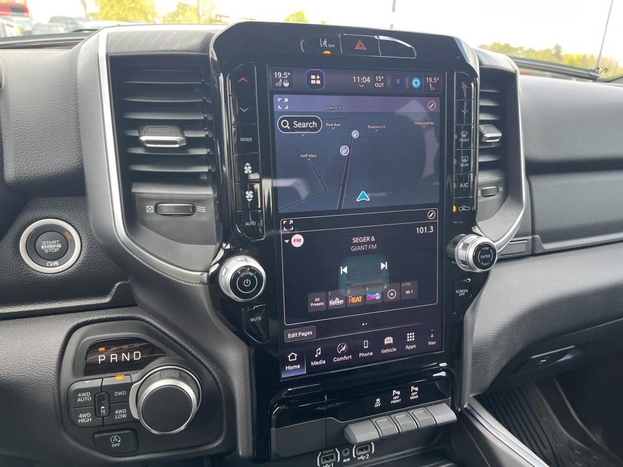 2025 RAM 1500 Big Horn Photo