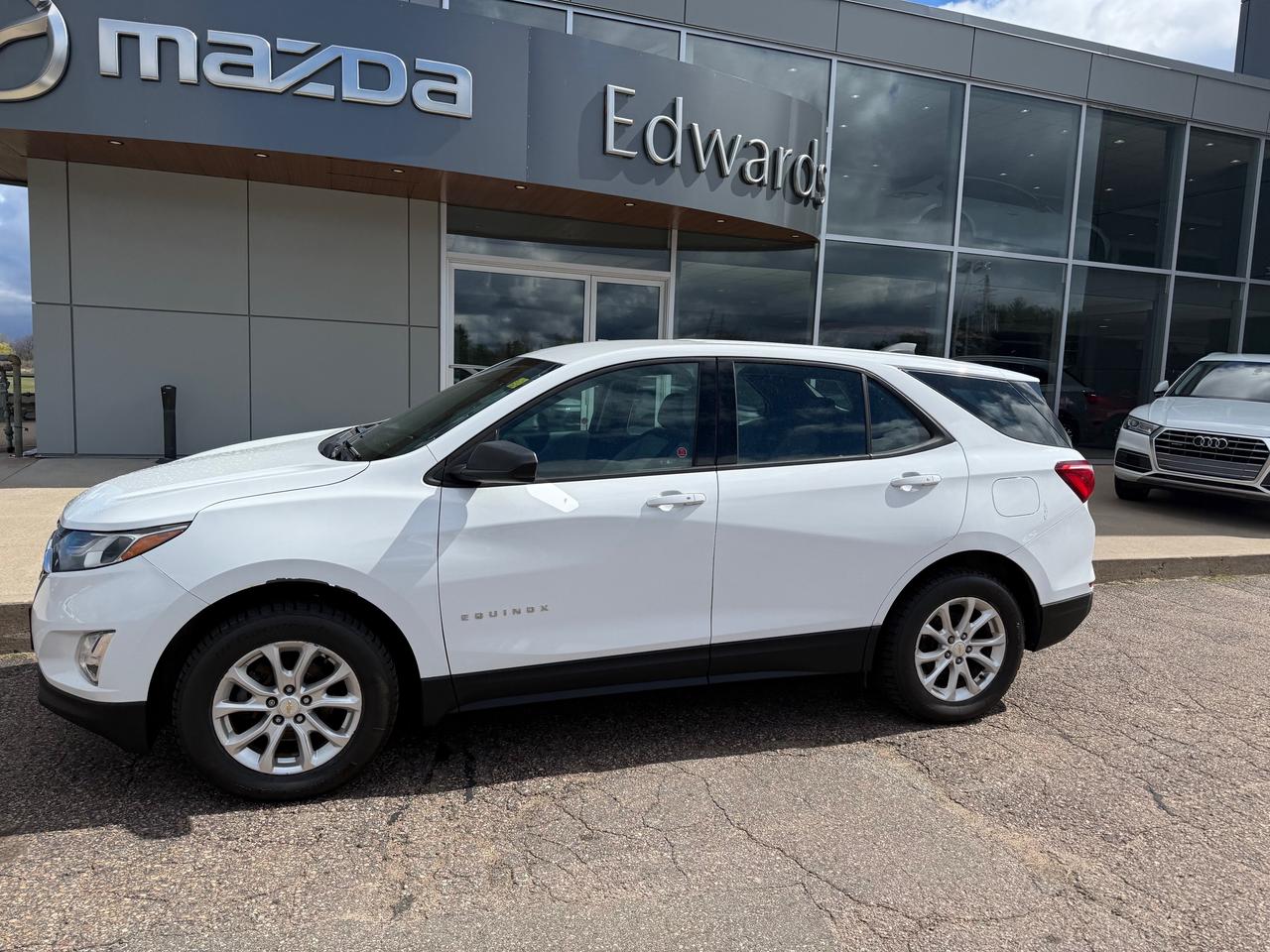 2018 Chevrolet Equinox LS Front-Wheel Drive Photo