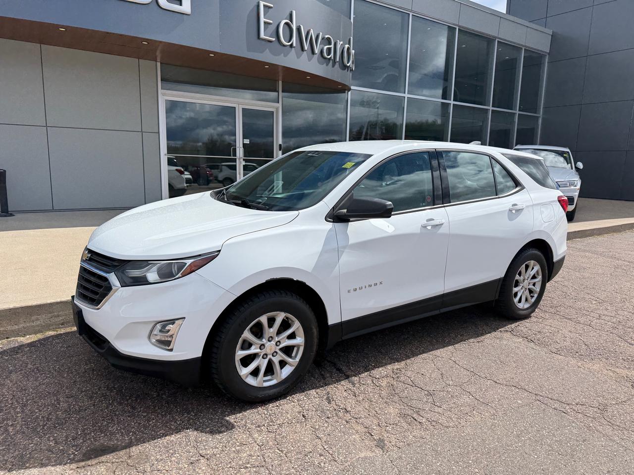 2018 Chevrolet Equinox LS Front-Wheel Drive Photo