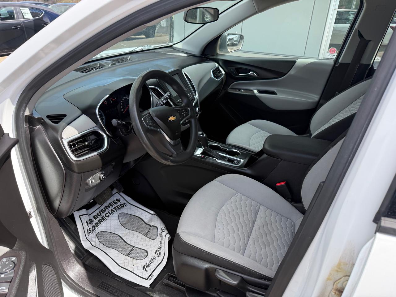 2018 Chevrolet Equinox LS Front-Wheel Drive Photo