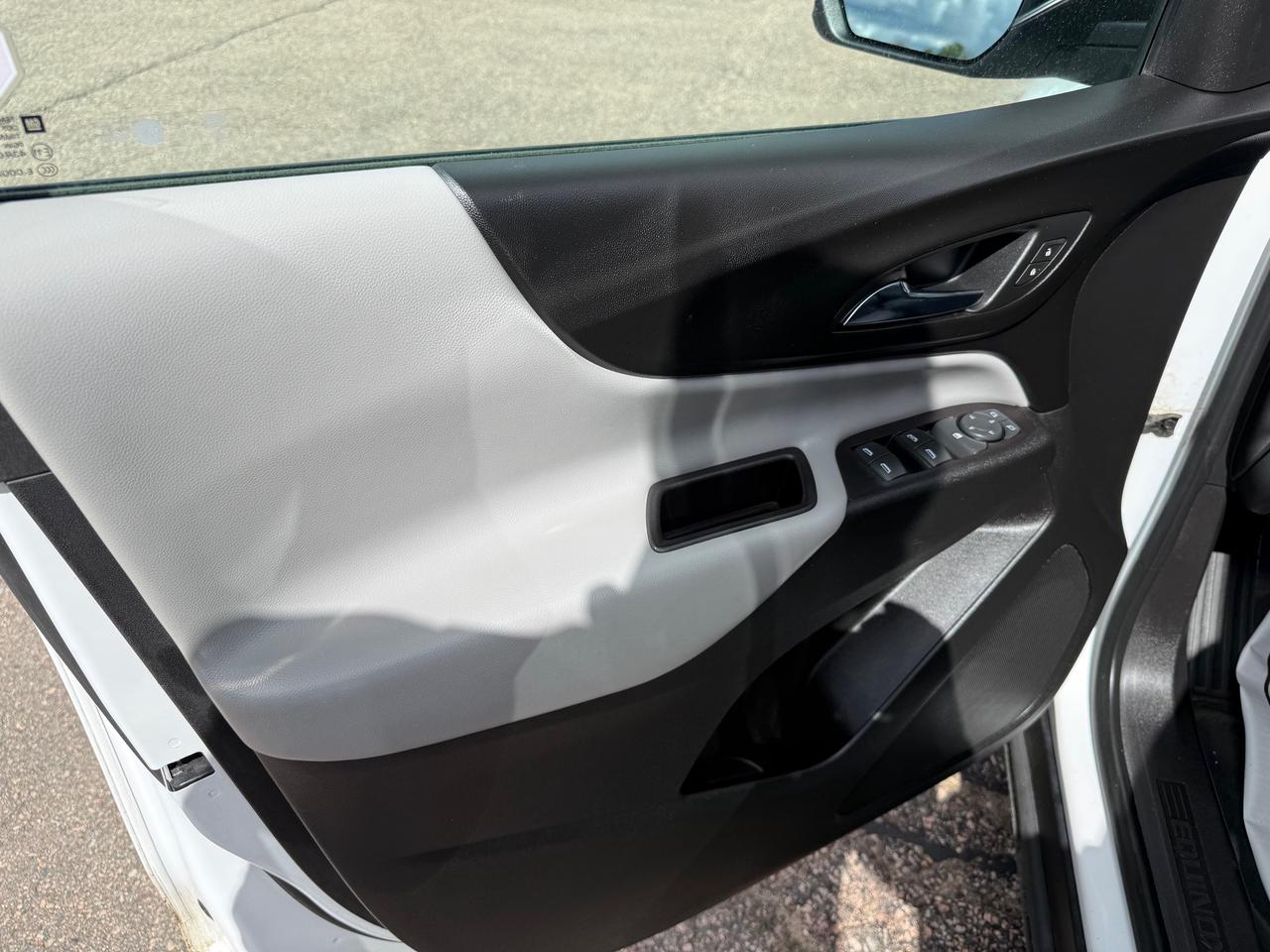 2018 Chevrolet Equinox LS Front-Wheel Drive Photo