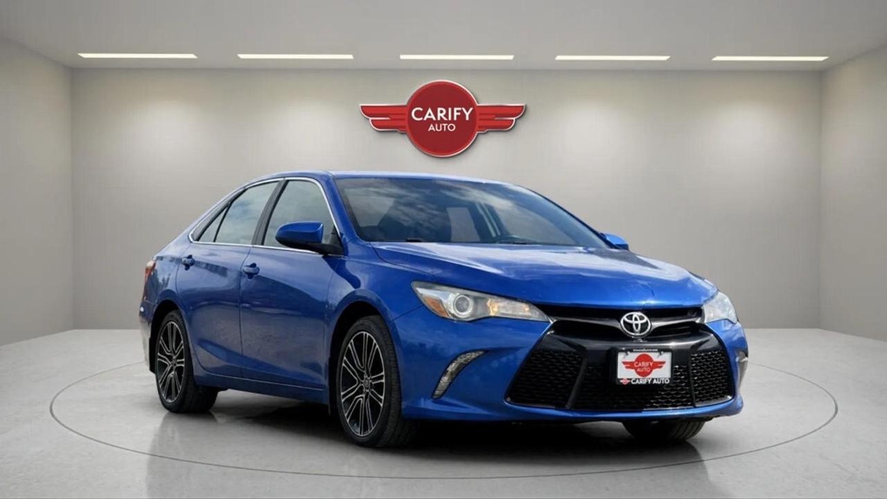 2016 Toyota Camry SE Photo