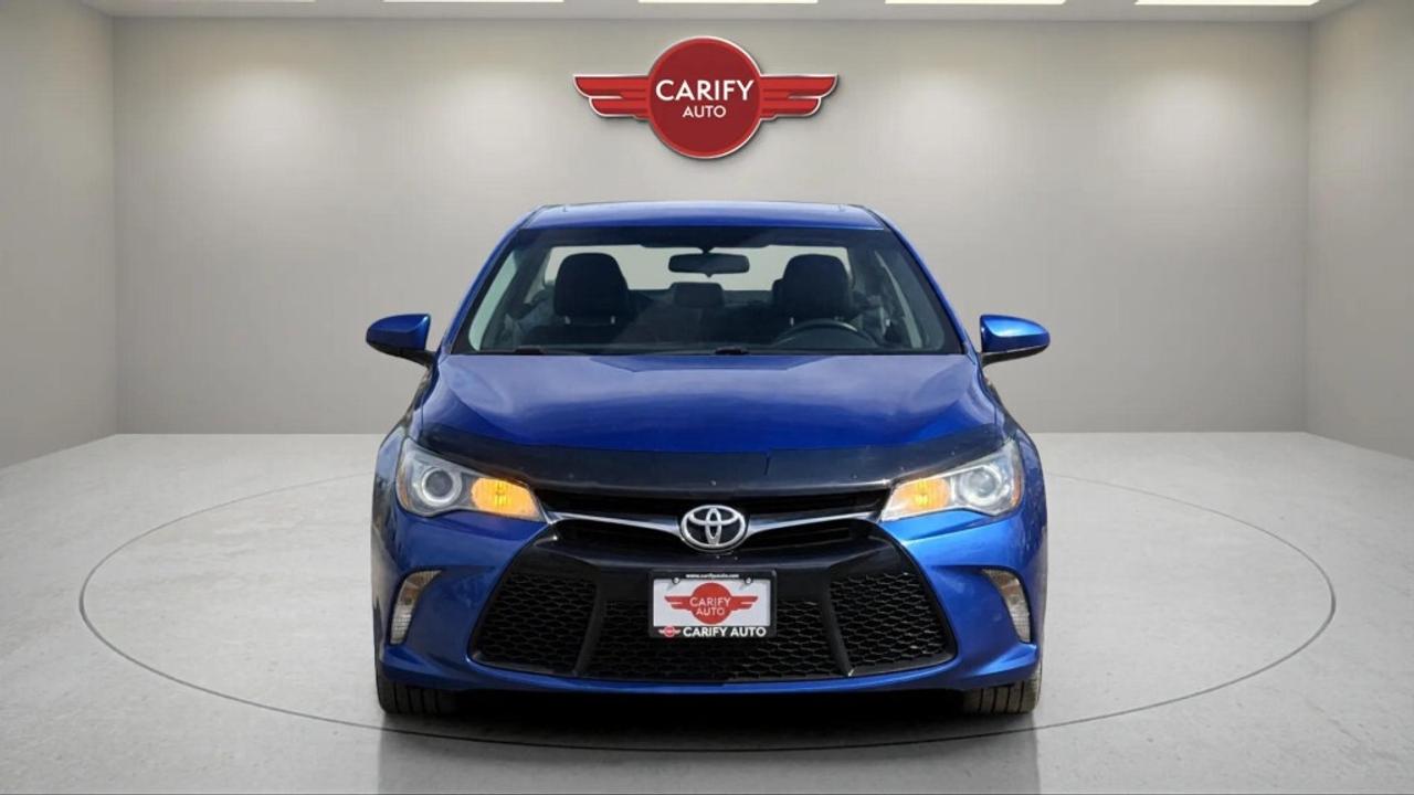 2016 Toyota Camry SE Photo