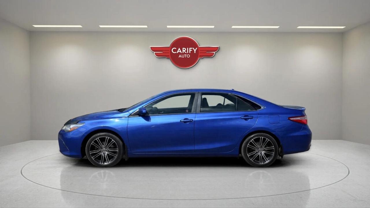 2016 Toyota Camry SE Photo4