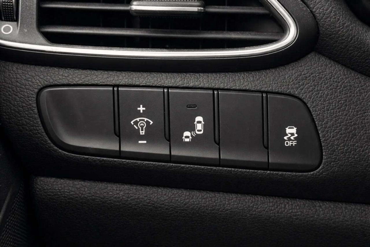 2018 Hyundai Elantra GT GL Automatic Photo