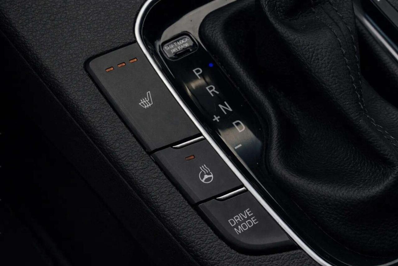 2018 Hyundai Elantra GT GL Automatic Photo