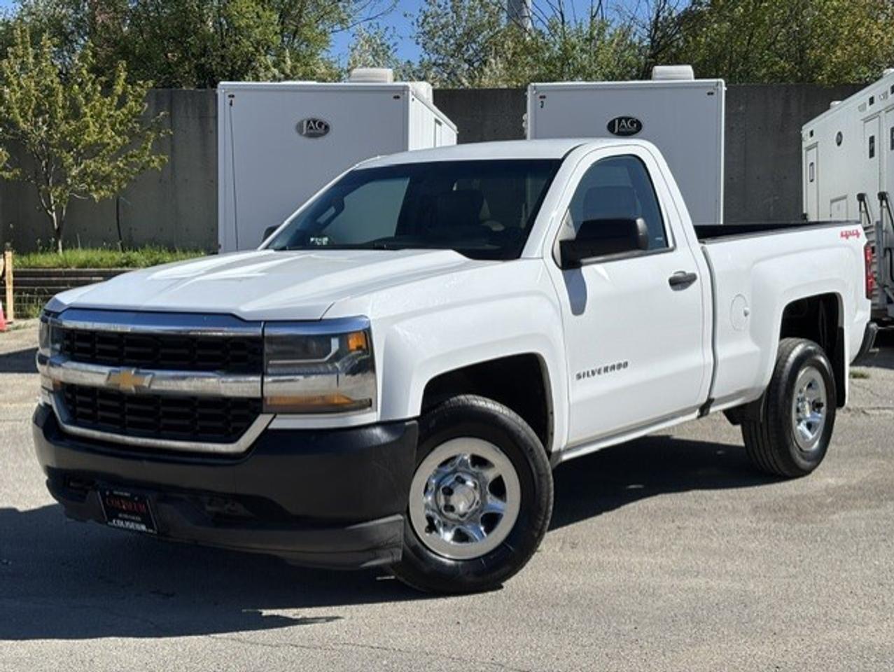 2017 Chevrolet Silverado 1500 4WD REGULAR CAB **SHORT BOX** CERTIFIED-WE FINANCE Photo