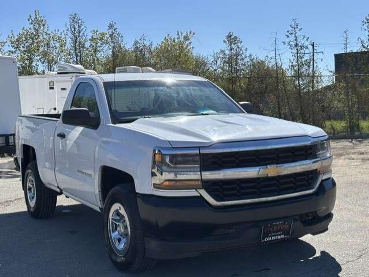 2017 Chevrolet Silverado 1500 4WD REGULAR CAB **SHORT BOX** CERTIFIED-WE FINANCE Photo