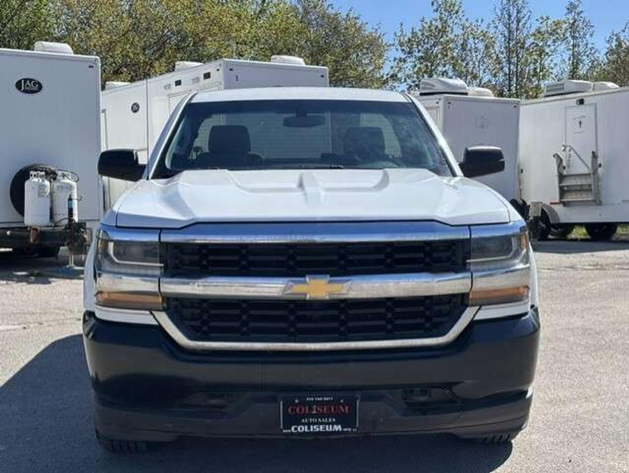 2017 Chevrolet Silverado 1500 4WD REGULAR CAB **SHORT BOX** CERTIFIED-WE FINANCE Photo