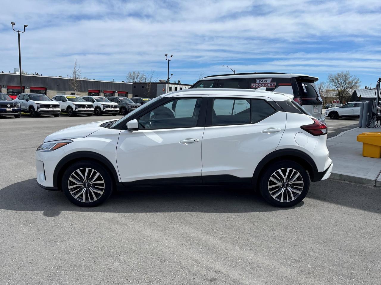 2024 Nissan Kicks SV 4dr Front-Wheel Drive Photo3