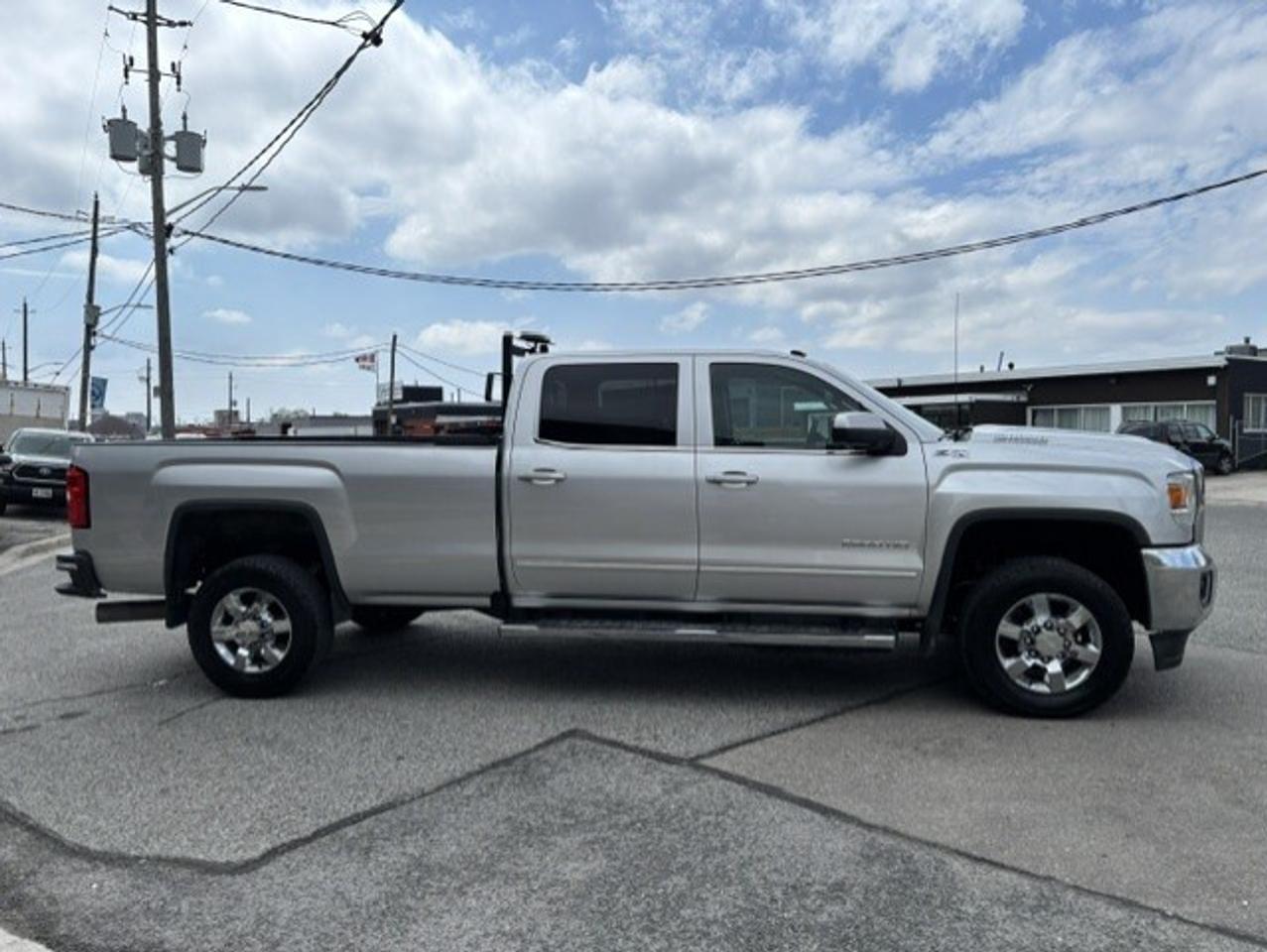 2018 GMC SIERRA 2500HD SLE Z71 4WD-6.6L-DURAMAX DIESEL-CREW CAB-LONG BOX Photo