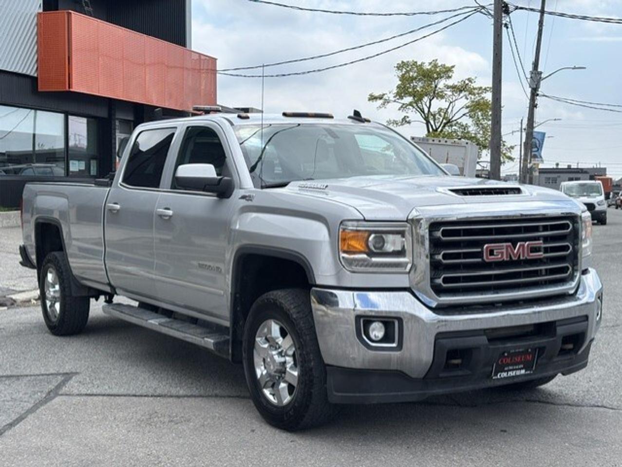 2018 GMC SIERRA 2500HD SLE Z71 4WD-6.6L-DURAMAX DIESEL-CREW CAB-LONG BOX Photo