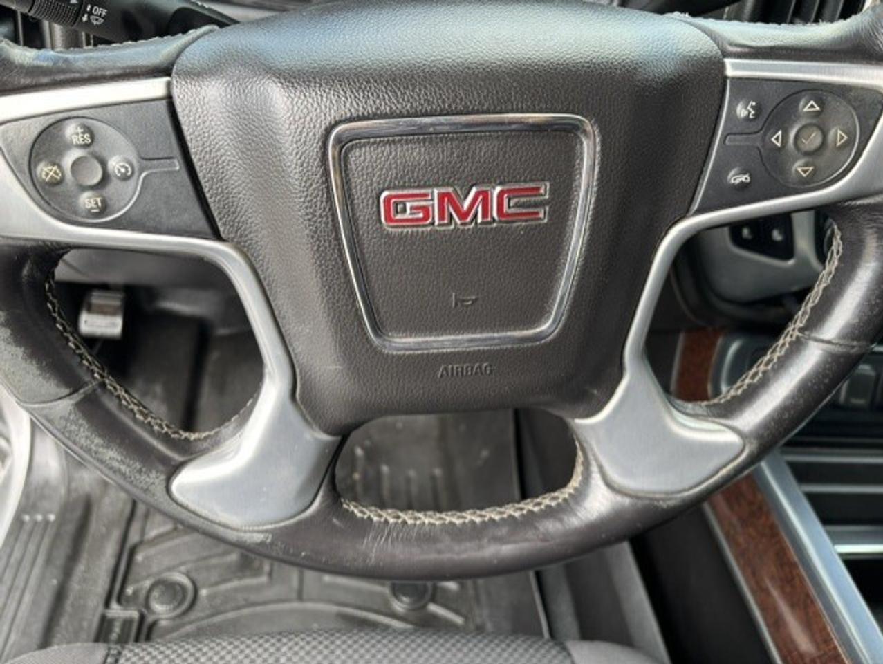 2018 GMC SIERRA 2500HD SLE Z71 4WD-6.6L-DURAMAX DIESEL-CREW CAB-LONG BOX Photo