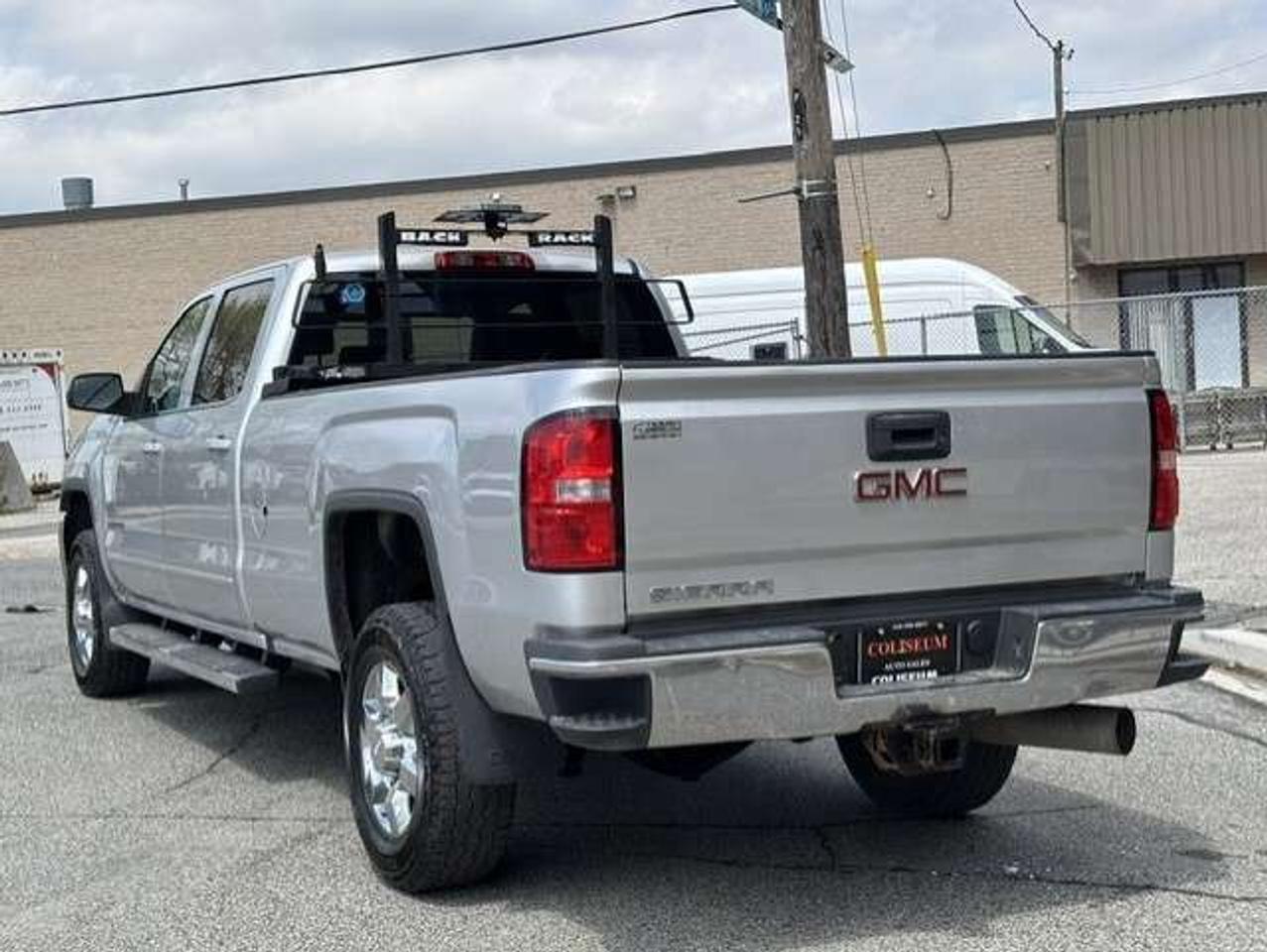 2018 GMC SIERRA 2500HD SLE Z71 4WD-6.6L-DURAMAX DIESEL-CREW CAB-LONG BOX Photo3