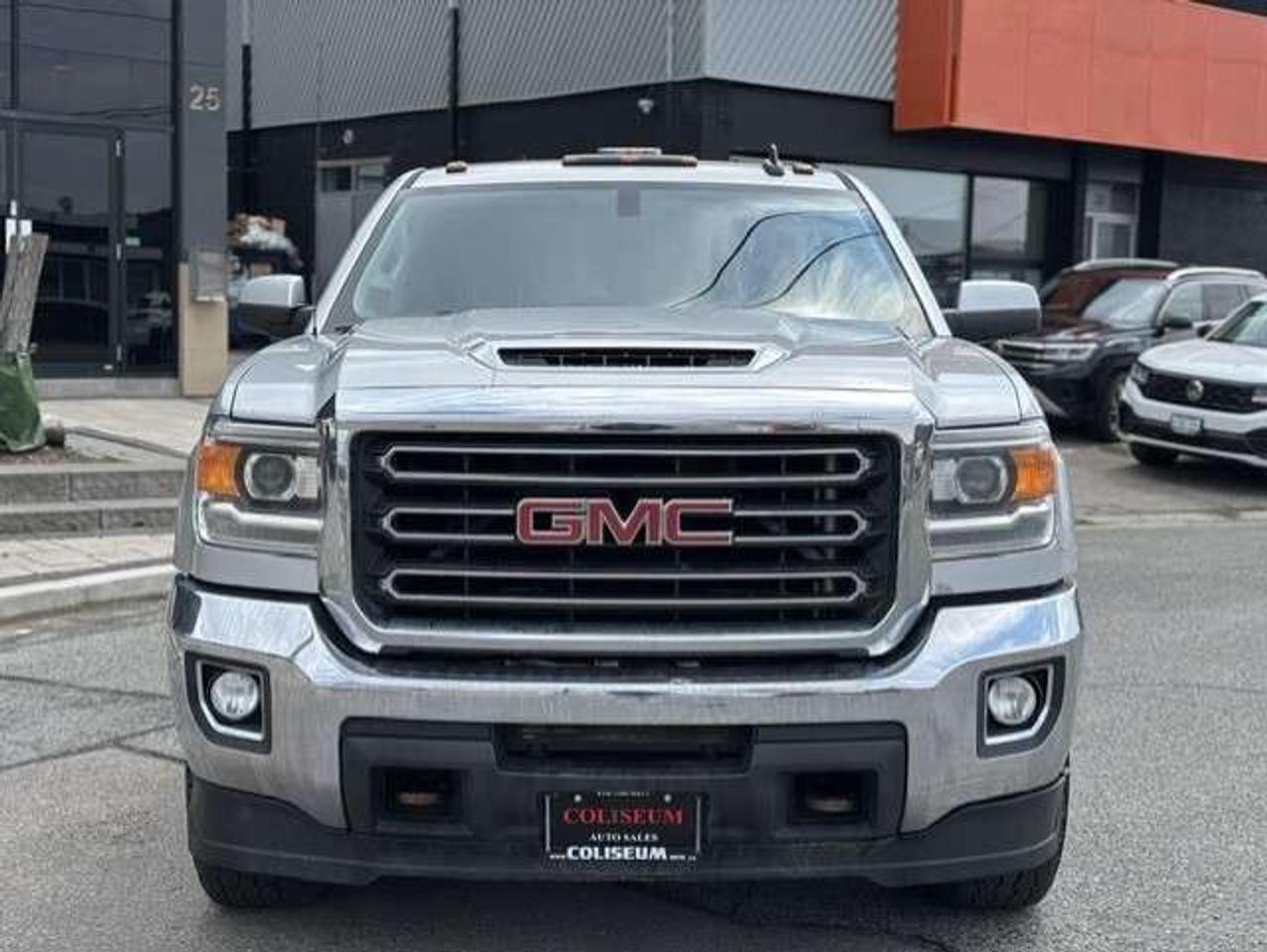 2018 GMC SIERRA 2500HD SLE Z71 4WD-6.6L-DURAMAX DIESEL-CREW CAB-LONG BOX Photo