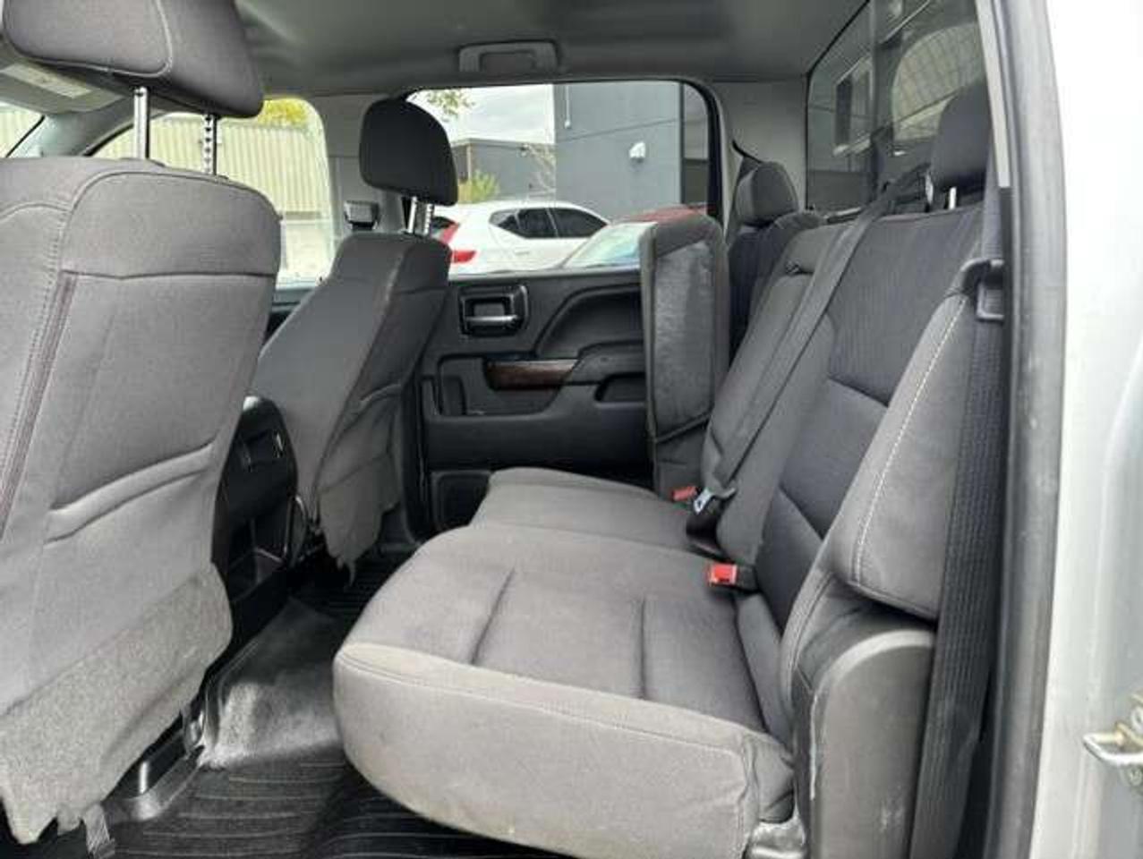 2018 GMC SIERRA 2500HD SLE Z71 4WD-6.6L-DURAMAX DIESEL-CREW CAB-LONG BOX Photo
