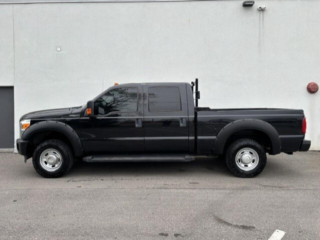 2015 Ford F-250 4WD **CREW CAB-SHORT BOX-1 OWNER-CERTIFIED** Photo