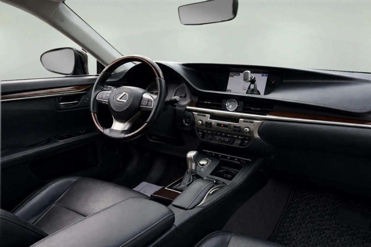 2016 Lexus ES 350 Base Sedan Automatic Photo