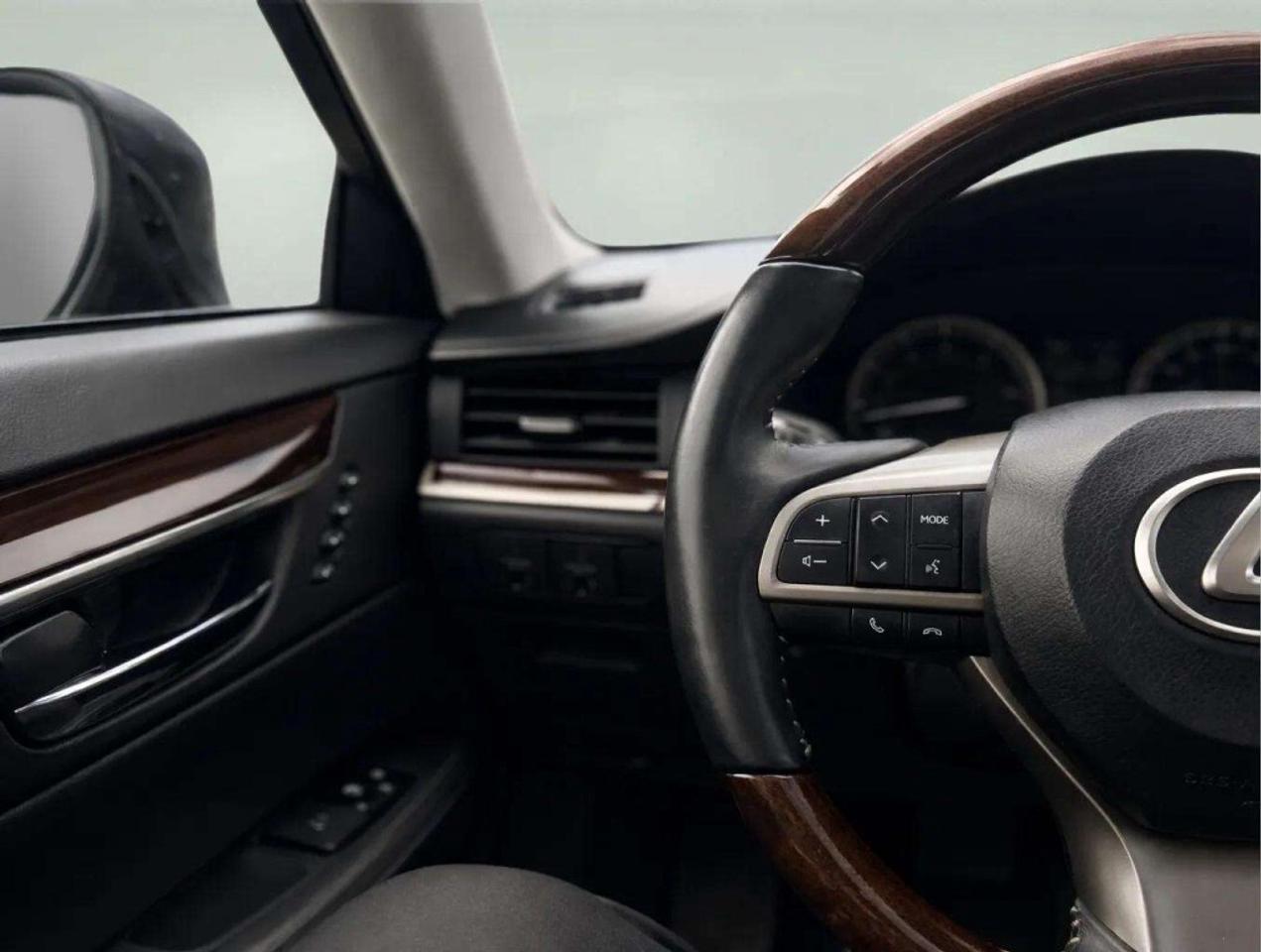 2016 Lexus ES 350 Base Sedan Automatic Photo