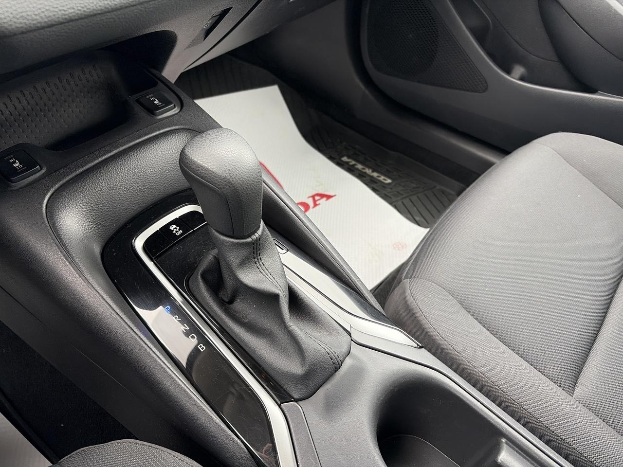 2025 Toyota Corolla LE Photo