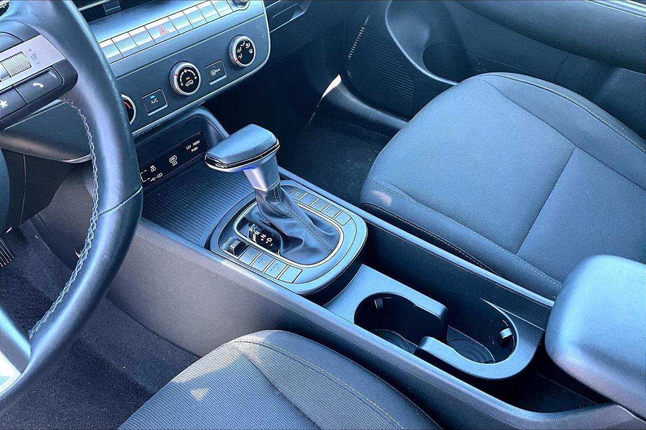 2024 Hyundai KONA PREFERRED AWD   EFFICIENT SUV   NO ACCIDENTS Photo