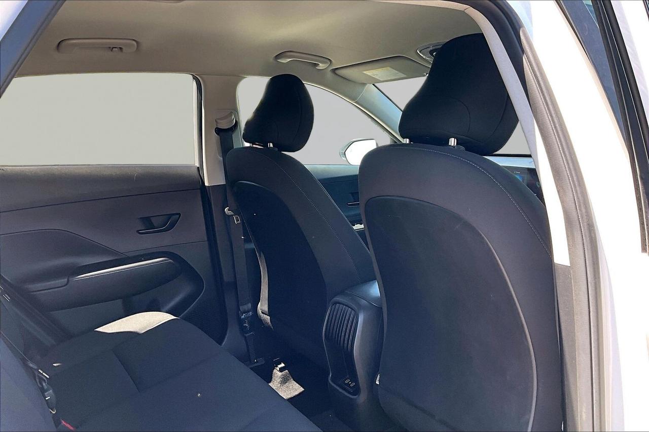 2024 Hyundai KONA PREFERRED AWD   EFFICIENT SUV   NO ACCIDENTS Photo