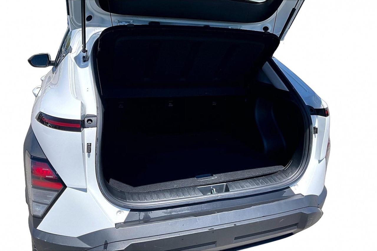 2024 Hyundai KONA PREFERRED AWD   EFFICIENT SUV   NO ACCIDENTS Photo