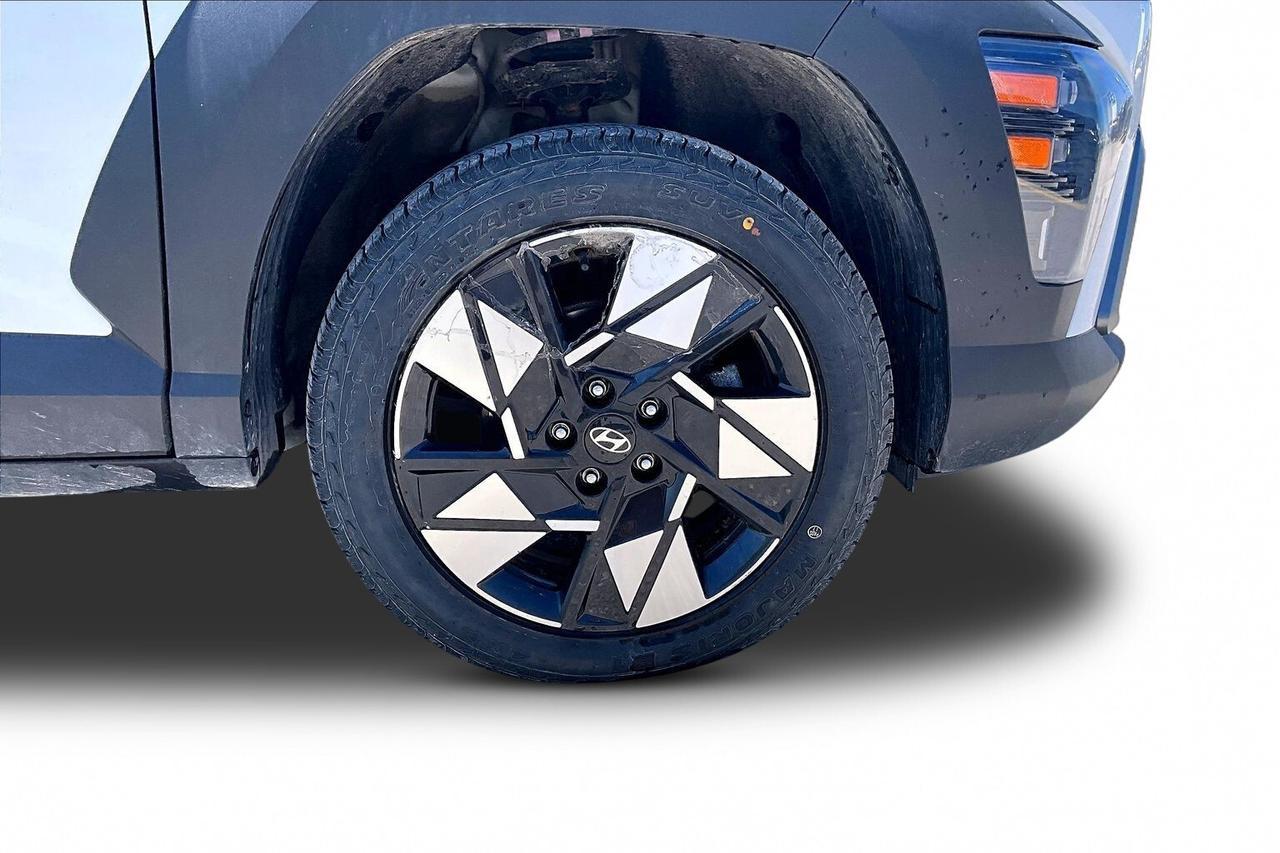 2024 Hyundai KONA PREFERRED AWD   EFFICIENT SUV   NO ACCIDENTS Photo