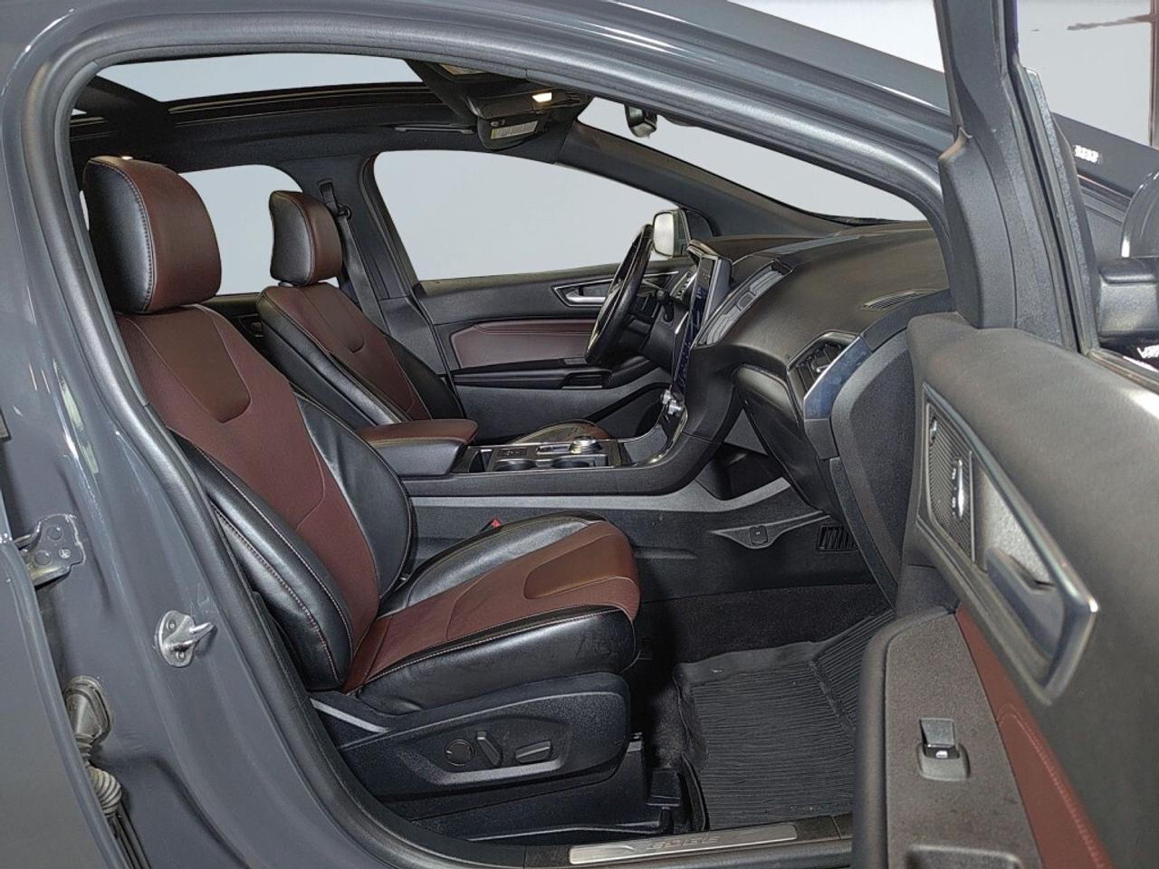 2021 Ford Edge Titanium   Clean CarFax   Pano Roof   Elite Appear Photo