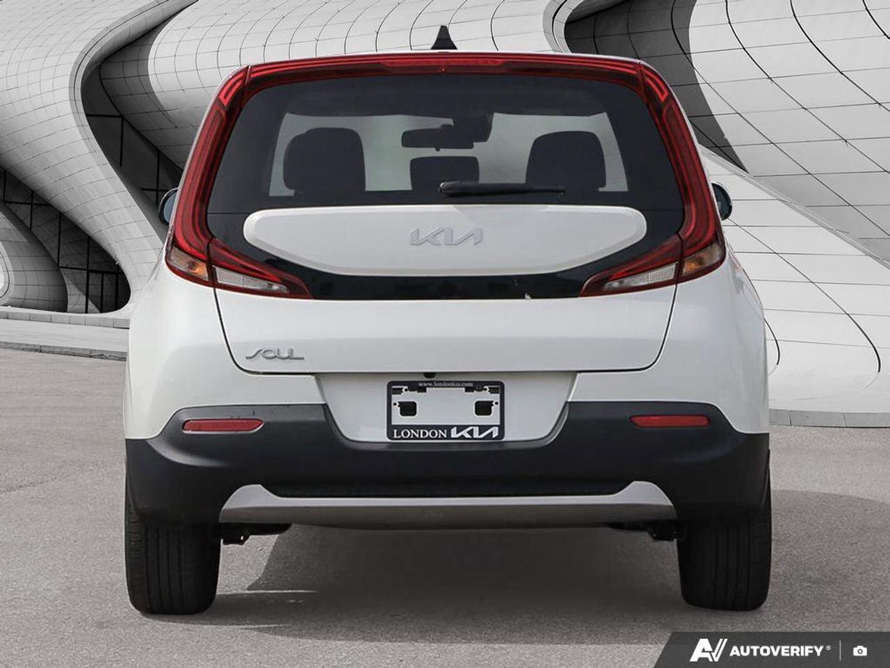 2022 Kia Soul EX   Heated Seats   Apple CarPlay   Backup Camera Photo3