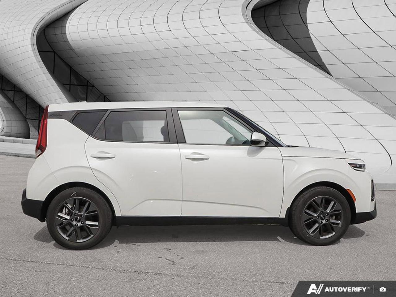 2022 Kia Soul EX   Heated Seats   Apple CarPlay   Backup Camera Photo